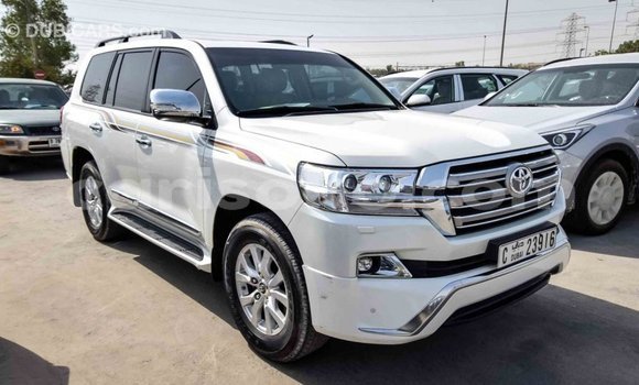 Buy Import Toyota Land Cruiser White Car in Import - Dubai in Rwanda Buy Import Toyota Land Cruiser White Car in Import - Dubai in Rwanda