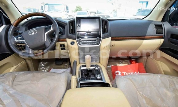 Buy Import Toyota Land Cruiser White Car in Import - Dubai in Rwanda Buy Import Toyota Land Cruiser White Car in Import - Dubai in Rwanda