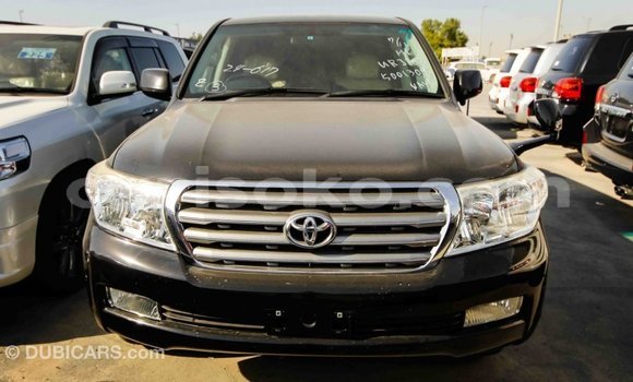 Acheter Import Voiture Toyota Land Cruiser Noir à Import - Dubai, Rwanda Acheter Import Voiture Toyota Land Cruiser Noir à Import - Dubai, Rwanda