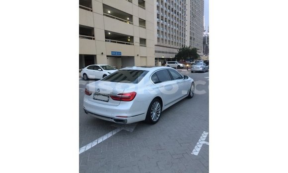 Sayi Imported BMW C Blanc Motsi in Import - Dubai a Rwanda