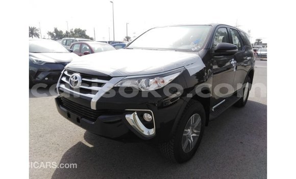 Acheter Import Voiture Toyota Fortuner Noir à Import - Dubai, Rwanda Acheter Import Voiture Toyota Fortuner Noir à Import - Dubai, Rwanda