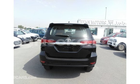 Acheter Import Voiture Toyota Fortuner Noir à Import - Dubai, Rwanda Acheter Import Voiture Toyota Fortuner Noir à Import - Dubai, Rwanda