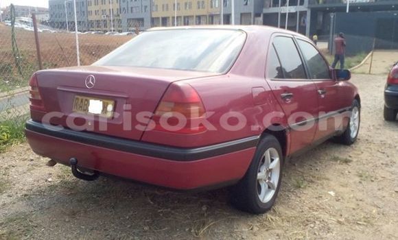 Acheter Occasion Voiture Mercedes-Benz C–Class Rouge à Gicumbi, Rwanda Acheter Occasion Voiture Mercedes-Benz C–Class Rouge à Gicumbi, Rwanda