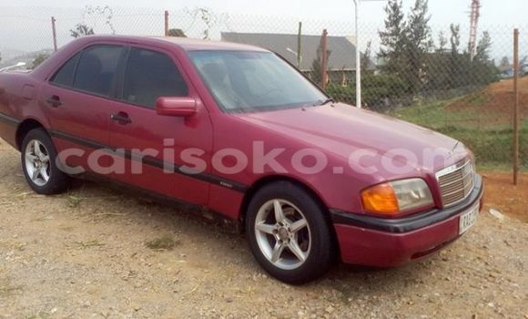 Acheter Occasion Voiture Mercedes-Benz C–Class Rouge à Gicumbi, Rwanda Acheter Occasion Voiture Mercedes-Benz C–Class Rouge à Gicumbi, Rwanda