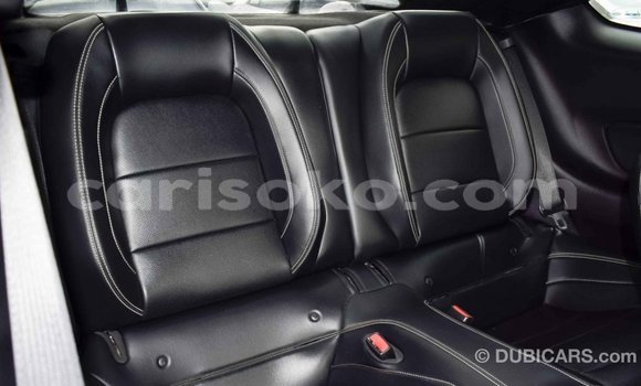 Acheter Import Voiture Ford Mustang Noir à Import - Dubai, Rwanda Acheter Import Voiture Ford Mustang Noir à Import - Dubai, Rwanda