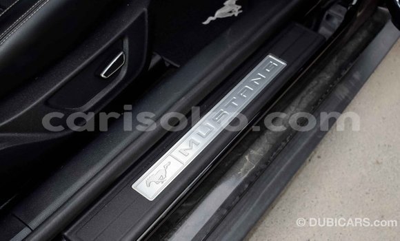 Acheter Import Voiture Ford Mustang Noir à Import - Dubai, Rwanda Acheter Import Voiture Ford Mustang Noir à Import - Dubai, Rwanda