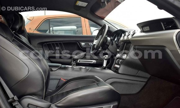 Acheter Import Voiture Ford Mustang Noir à Import - Dubai, Rwanda Acheter Import Voiture Ford Mustang Noir à Import - Dubai, Rwanda