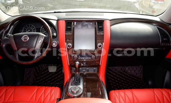 Acheter Import Voiture Nissan Patrol Blanc à Import - Dubai, Rwanda Acheter Import Voiture Nissan Patrol Blanc à Import - Dubai, Rwanda