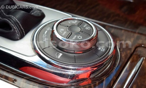 Acheter Import Voiture Nissan Patrol Blanc à Import - Dubai, Rwanda Acheter Import Voiture Nissan Patrol Blanc à Import - Dubai, Rwanda