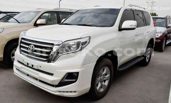 Acheter Import Voiture Toyota Prado Blanc à Import - Dubai, Rwanda Acheter Import Voiture Toyota Prado Blanc à Import - Dubai, Rwanda