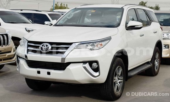Sayi Imported Toyota Fortuner Blanc Mota in Import - Dubai a Rwanda Sayi Imported Toyota Fortuner Blanc Mota in Import - Dubai a Rwanda