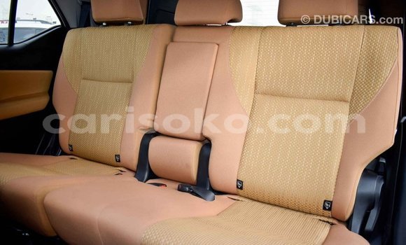 Sayi Imported Toyota Fortuner Blanc Mota in Import - Dubai a Rwanda Sayi Imported Toyota Fortuner Blanc Mota in Import - Dubai a Rwanda