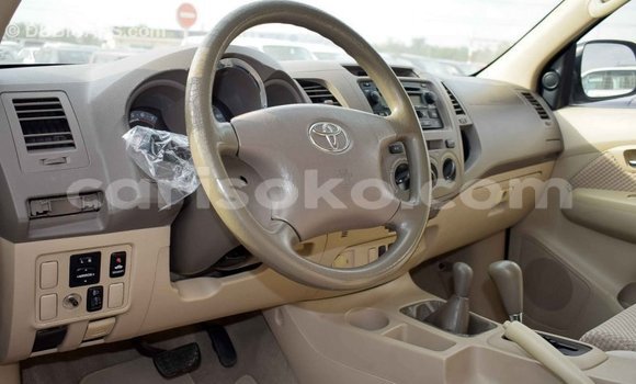 Acheter Import Voiture Toyota Fortuner Blanc à Import - Dubai, Rwanda Acheter Import Voiture Toyota Fortuner Blanc à Import - Dubai, Rwanda