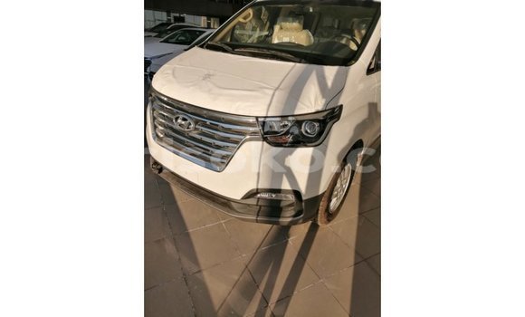 اشتري Imported Hyundai Chorus Blanc شاحنة في Import - Dubai في Rwanda