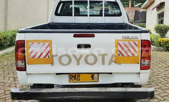 اشتري مستعمل Toyota Hilux Blanc سيارة في Gicumbi في Rwanda اشتري مستعمل Toyota Hilux Blanc سيارة في Gicumbi في Rwanda