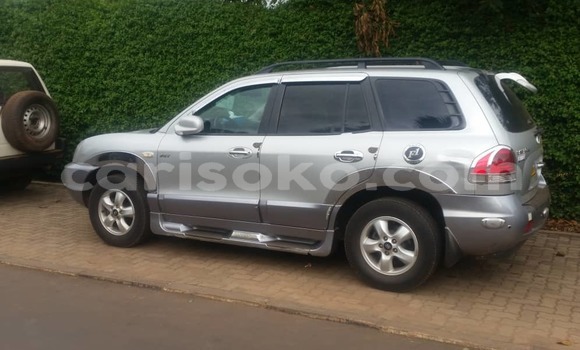 Sayi Na hannu Hyundai Santa Fe Gris Mota in Kigali a Rwanda Sayi Na hannu Hyundai Santa Fe Gris Mota in Kigali a Rwanda