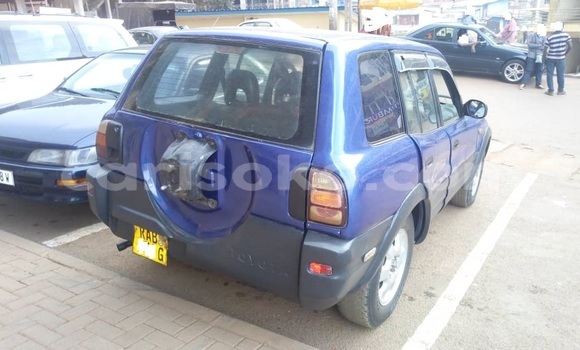 Sayi Na hannu Toyota RAV4 Bleu Mota in Kigali a Rwanda Sayi Na hannu Toyota RAV4 Bleu Mota in Kigali a Rwanda