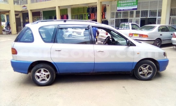 اشتري مستعمل Toyota Picnic Gris سيارة في Kigali في Rwanda اشتري مستعمل Toyota Picnic Gris سيارة في Kigali في Rwanda