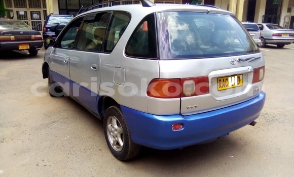 اشتري مستعمل Toyota Picnic Gris سيارة في Kigali في Rwanda اشتري مستعمل Toyota Picnic Gris سيارة في Kigali في Rwanda