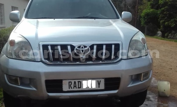Sayi Na hannu Toyota Land Cruiser Prado Gris Mota in Kigali a Rwanda Sayi Na hannu Toyota Land Cruiser Prado Gris Mota in Kigali a Rwanda