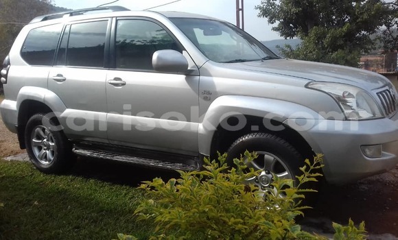 Sayi Na hannu Toyota Land Cruiser Prado Gris Mota in Kigali a Rwanda Sayi Na hannu Toyota Land Cruiser Prado Gris Mota in Kigali a Rwanda