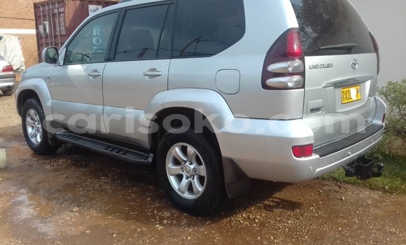 Sayi Na hannu Toyota Land Cruiser Prado Gris Mota in Kigali a Rwanda Sayi Na hannu Toyota Land Cruiser Prado Gris Mota in Kigali a Rwanda