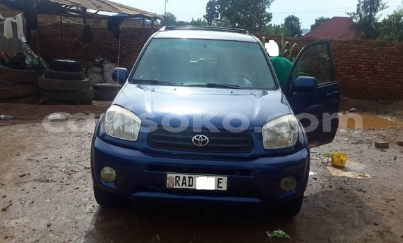 Sayi Na hannu Toyota RAV4 Bleu Mota in Kigali a Rwanda Sayi Na hannu Toyota RAV4 Bleu Mota in Kigali a Rwanda