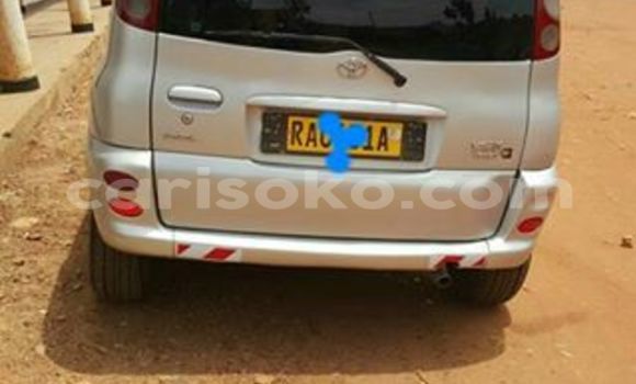 اشتري مستعمل Toyota Yaris Gris سيارة في Gicumbi في Rwanda اشتري مستعمل Toyota Yaris Gris سيارة في Gicumbi في Rwanda