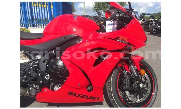 اشتري مستعمل Suzuki GSX–R Rouge دراجة نارية في Bokwango في Rwanda