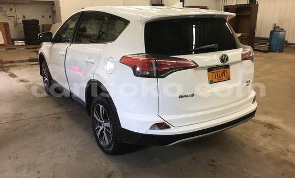 Buy Used Toyota RAV4 White Car in Kigali in Rwanda Buy Used Toyota RAV4 White Car in Kigali in Rwanda