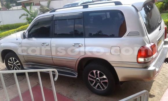 Buy Used Toyota Land Cruiser Prado Silver Car in Kigali in Rwanda Buy Used Toyota Land Cruiser Prado Silver Car in Kigali in Rwanda