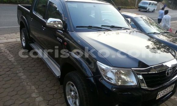 Acheter Occasion Voiture Toyota Hilux Noir à Gicumbi, Rwanda Acheter Occasion Voiture Toyota Hilux Noir à Gicumbi, Rwanda