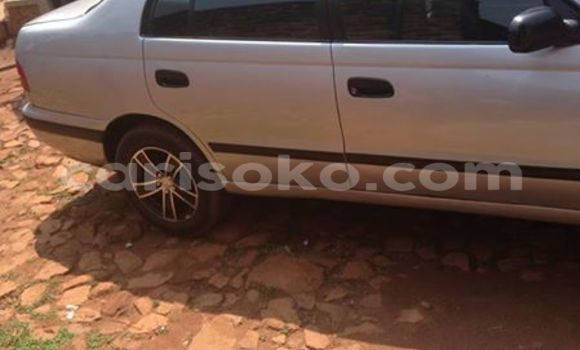 Acheter Occasion Voiture Toyota Carina Gris à Gicumbi, Rwanda Acheter Occasion Voiture Toyota Carina Gris à Gicumbi, Rwanda