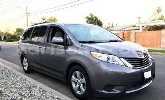 Sayi Imported Toyota Sienna Autre Mota in Kigali a Rwanda Sayi Imported Toyota Sienna Autre Mota in Kigali a Rwanda