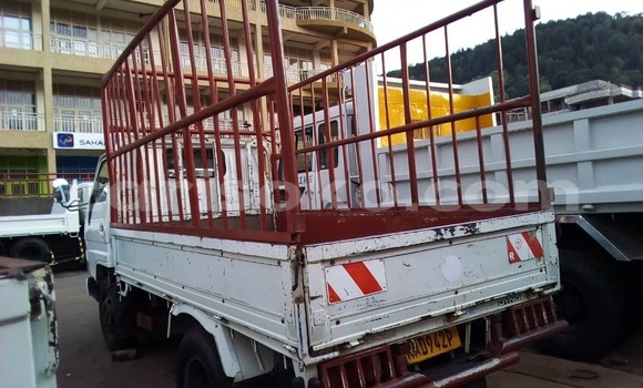 اشتري مستعمل Toyota Dyna Blanc سيارة في Kigali في Rwanda اشتري مستعمل Toyota Dyna Blanc سيارة في Kigali في Rwanda