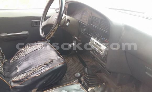 Sayi Na hannu Toyota Hilux Blanc Mota in Gicumbi a Rwanda Sayi Na hannu Toyota Hilux Blanc Mota in Gicumbi a Rwanda