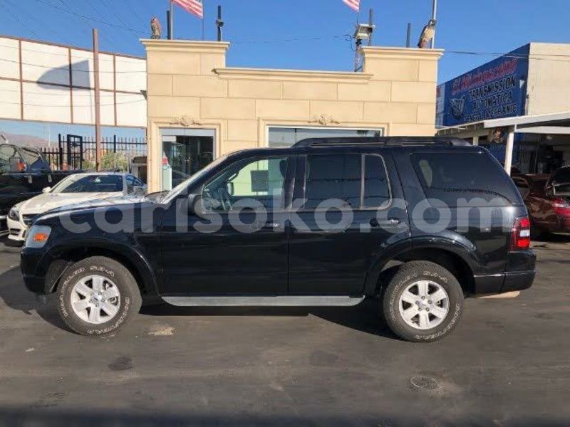 Big with watermark 2010 ford explorer pic 3830370368967302276 1024x768