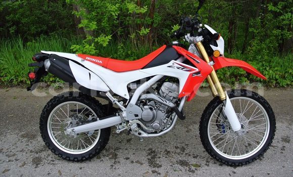 اشتري جديد Honda CRF 450 Rouge دراجة نارية في Bokwango في Rwanda