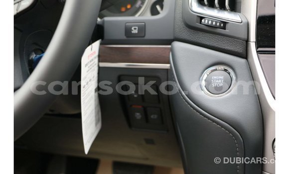 Acheter Import Voiture Toyota Land Cruiser Blanc à Import - Dubai, Rwanda Acheter Import Voiture Toyota Land Cruiser Blanc à Import - Dubai, Rwanda