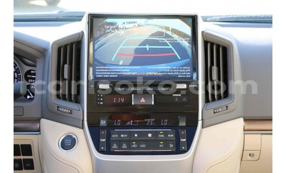 Acheter Import Voiture Toyota Land Cruiser Noir à Import - Dubai, Rwanda Acheter Import Voiture Toyota Land Cruiser Noir à Import - Dubai, Rwanda