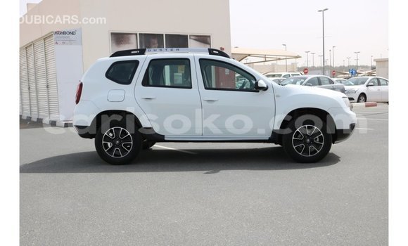 Acheter Import Voiture Renault Duster Blanc à Import - Dubai, Rwanda