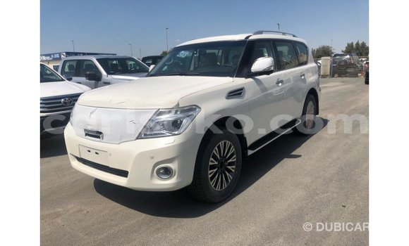 Acheter Import Voiture Nissan Patrol Blanc à Import - Dubai, Rwanda Acheter Import Voiture Nissan Patrol Blanc à Import - Dubai, Rwanda