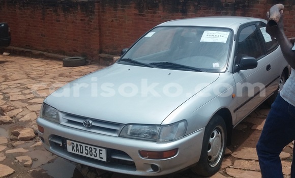 Acheter Occasion Voiture Toyota Corolla Gris à Kigali, Rwanda Acheter Occasion Voiture Toyota Corolla Gris à Kigali, Rwanda