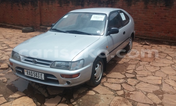 Acheter Occasion Voiture Toyota Corolla Gris à Kigali, Rwanda Acheter Occasion Voiture Toyota Corolla Gris à Kigali, Rwanda