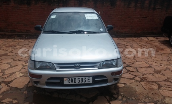 Acheter Occasion Voiture Toyota Corolla Gris à Kigali, Rwanda Acheter Occasion Voiture Toyota Corolla Gris à Kigali, Rwanda