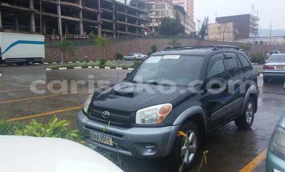 Acheter Occasion Voiture Toyota RAV4 Noir à Kigali, Rwanda Acheter Occasion Voiture Toyota RAV4 Noir à Kigali, Rwanda