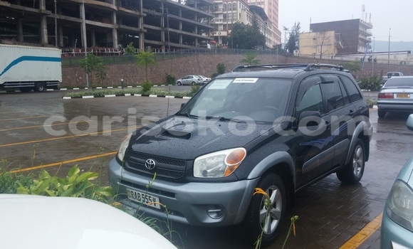 Acheter Occasion Voiture Toyota RAV4 Noir à Kigali, Rwanda Acheter Occasion Voiture Toyota RAV4 Noir à Kigali, Rwanda