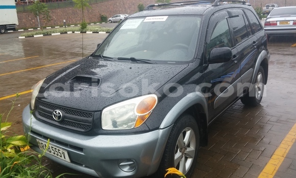 Acheter Occasion Voiture Toyota RAV4 Noir à Kigali, Rwanda Acheter Occasion Voiture Toyota RAV4 Noir à Kigali, Rwanda
