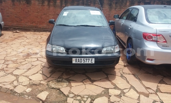 Acheter Occasion Voiture Toyota Corolla Gris à Kigali, Rwanda Acheter Occasion Voiture Toyota Corolla Gris à Kigali, Rwanda