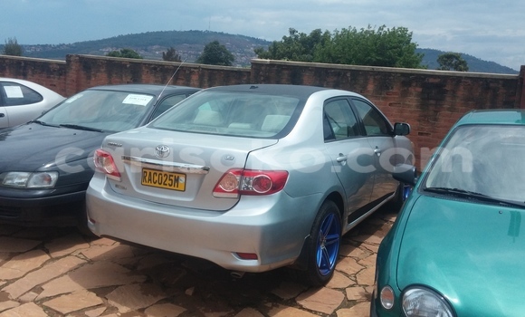 Acheter Occasion Voiture Toyota Corolla Gris à Kigali, Rwanda Acheter Occasion Voiture Toyota Corolla Gris à Kigali, Rwanda